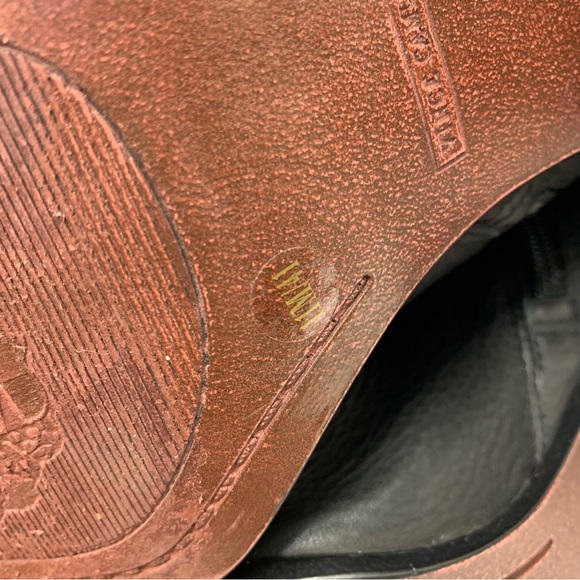 Vince Camuto size 11M Faythes Bootie ankle heel boot black leather studs - Picture 8 of 10